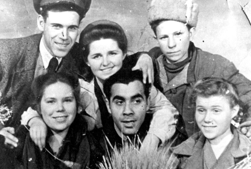 <p>На съемках фильма «Освобожденная земля»</p>